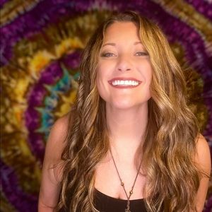 Meet your Posher, Nicole